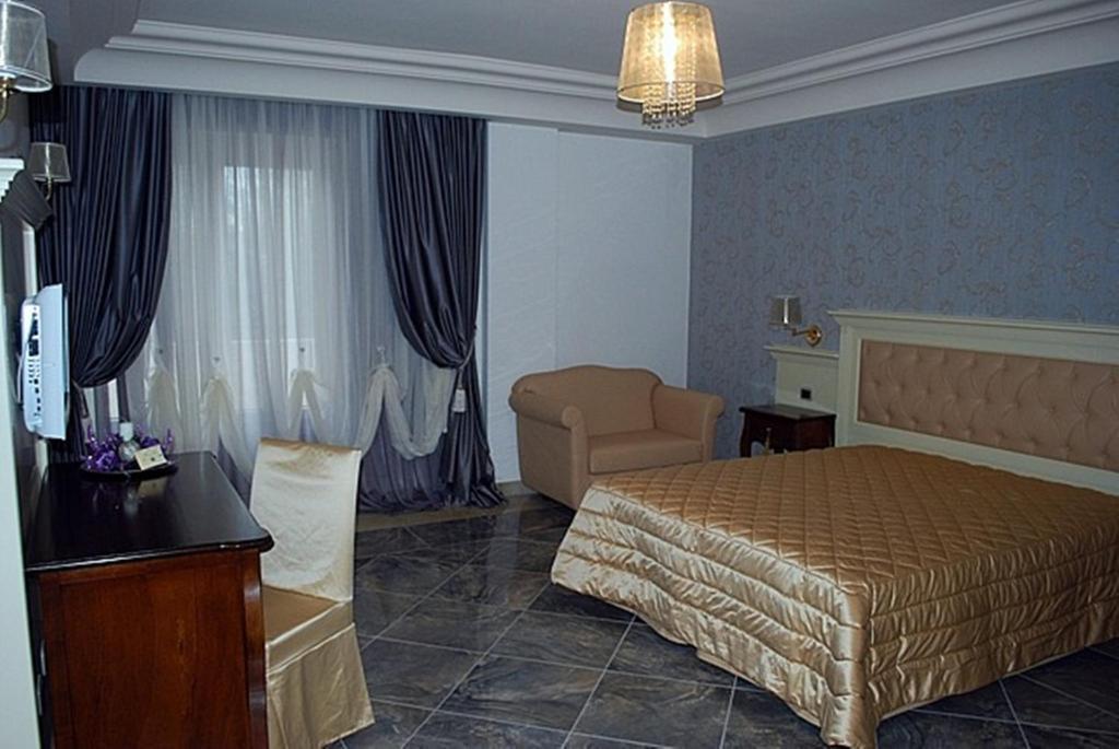 Regina Di Saba - Hotel Villa Per Ricevimenti Гроттамінарда Номер фото